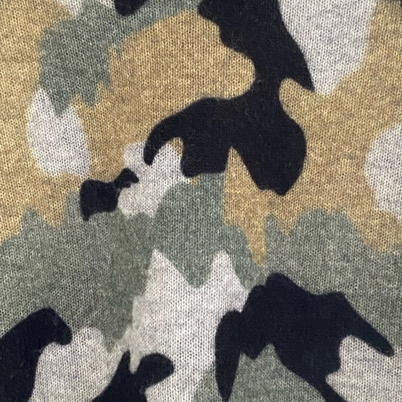 360 Cashmere Camo print crew neck sweater - size XS - Picture 5 of 15
